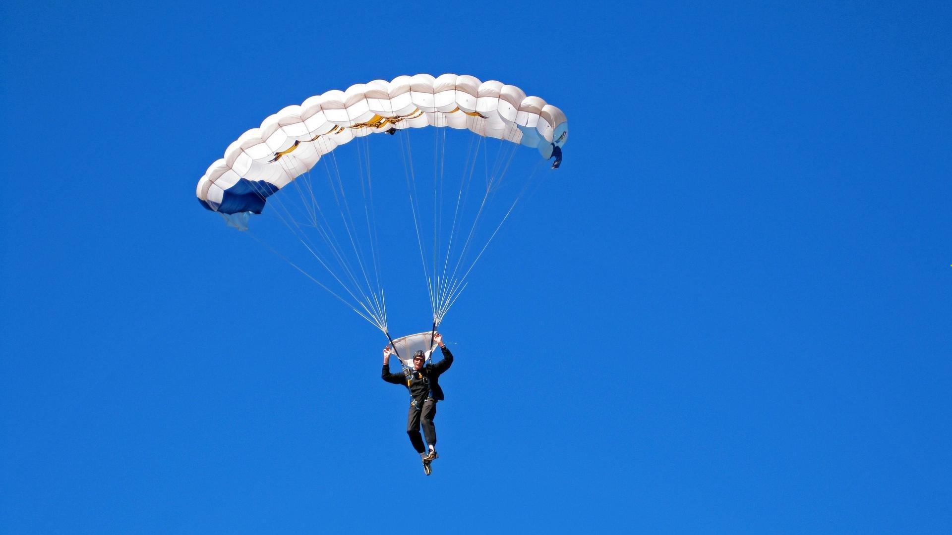 2024北京国际马拉松赛圆满落幕,埃塞俄比亚选手包揽男女冠军