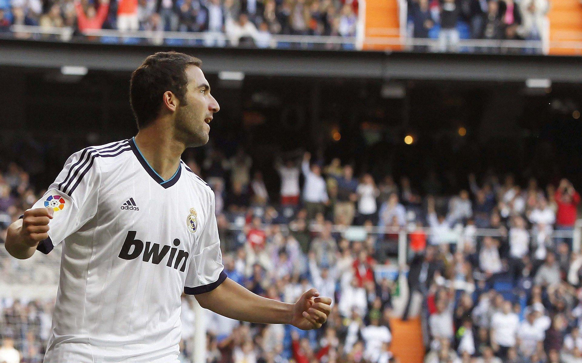 中国游泳队亚运会再创佳绩 多项纪录被刷新