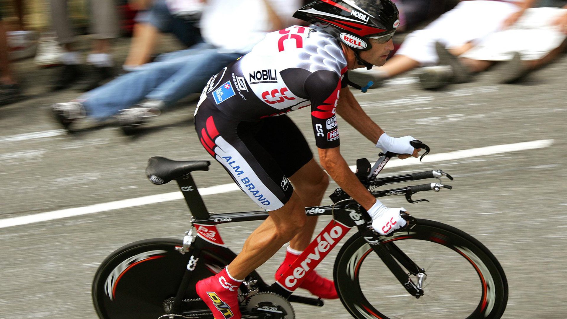 电竞世界杯盛大开幕 全球顶尖战队角逐荣耀之巅